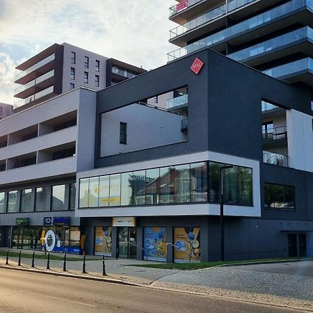 Q Apart Gold-Trzy Pokoje, Manufaktura, Klimatyzacja I Garaz Gratis, Tv Max, Fv, Gwarancja Zadowolenia Łódź Buitenkant foto