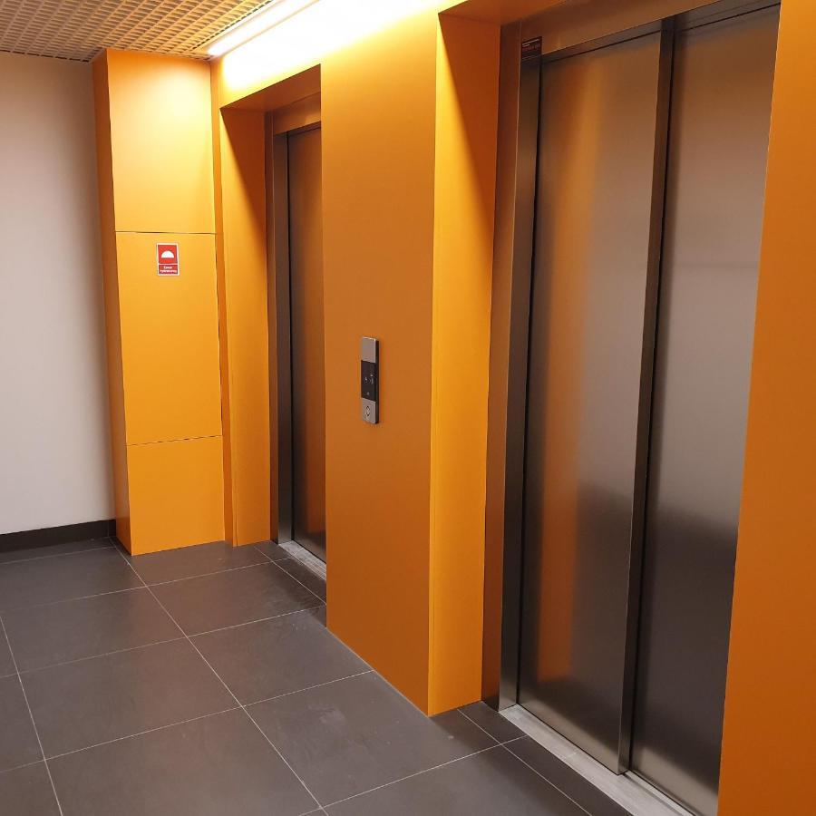 Q Apart Gold-Trzy Pokoje, Manufaktura, Klimatyzacja I Garaz Gratis, Tv Max, Fv, Gwarancja Zadowolenia Łódź Buitenkant foto