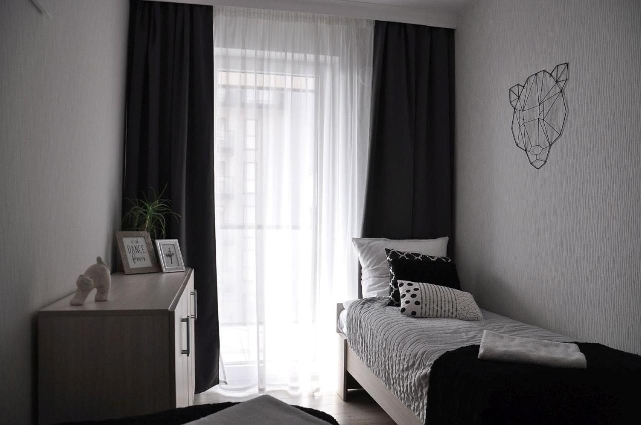 Q Apart Gold-Trzy Pokoje, Manufaktura, Klimatyzacja I Garaz Gratis, Tv Max, Fv, Gwarancja Zadowolenia Łódź Buitenkant foto
