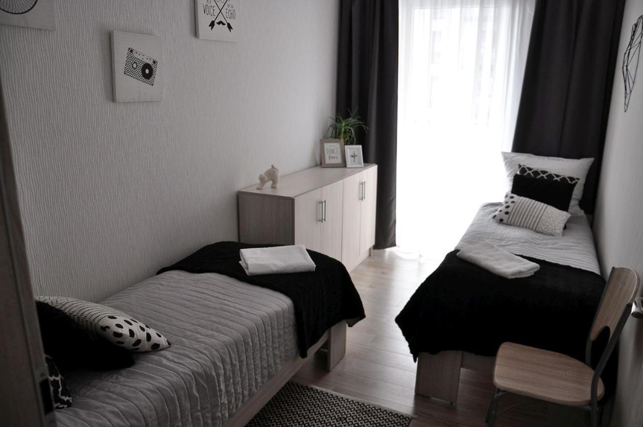 Q Apart Gold-Trzy Pokoje, Manufaktura, Klimatyzacja I Garaz Gratis, Tv Max, Fv, Gwarancja Zadowolenia Łódź Buitenkant foto