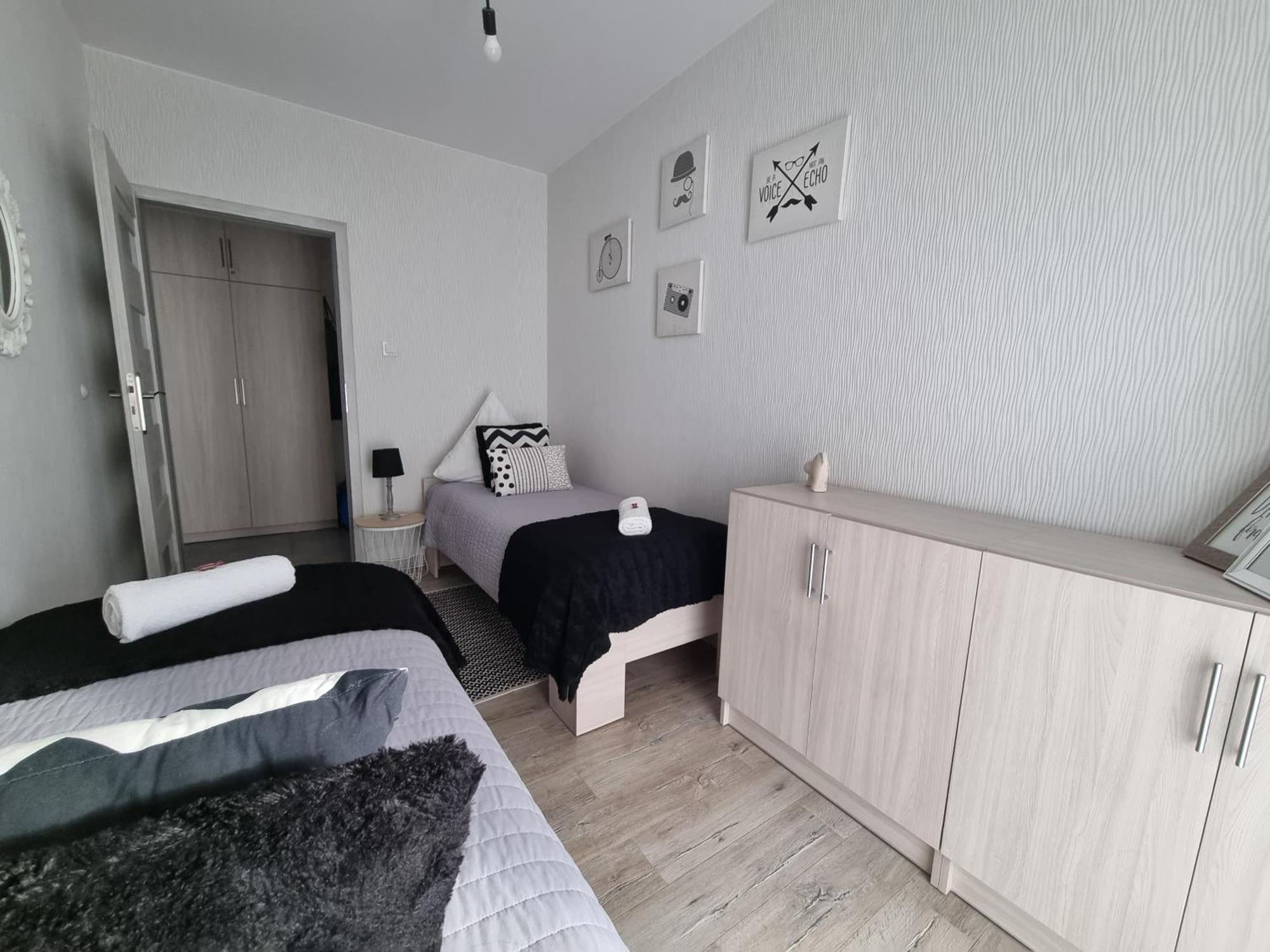 Q Apart Gold-Trzy Pokoje, Manufaktura, Klimatyzacja I Garaz Gratis, Tv Max, Fv, Gwarancja Zadowolenia Łódź Buitenkant foto