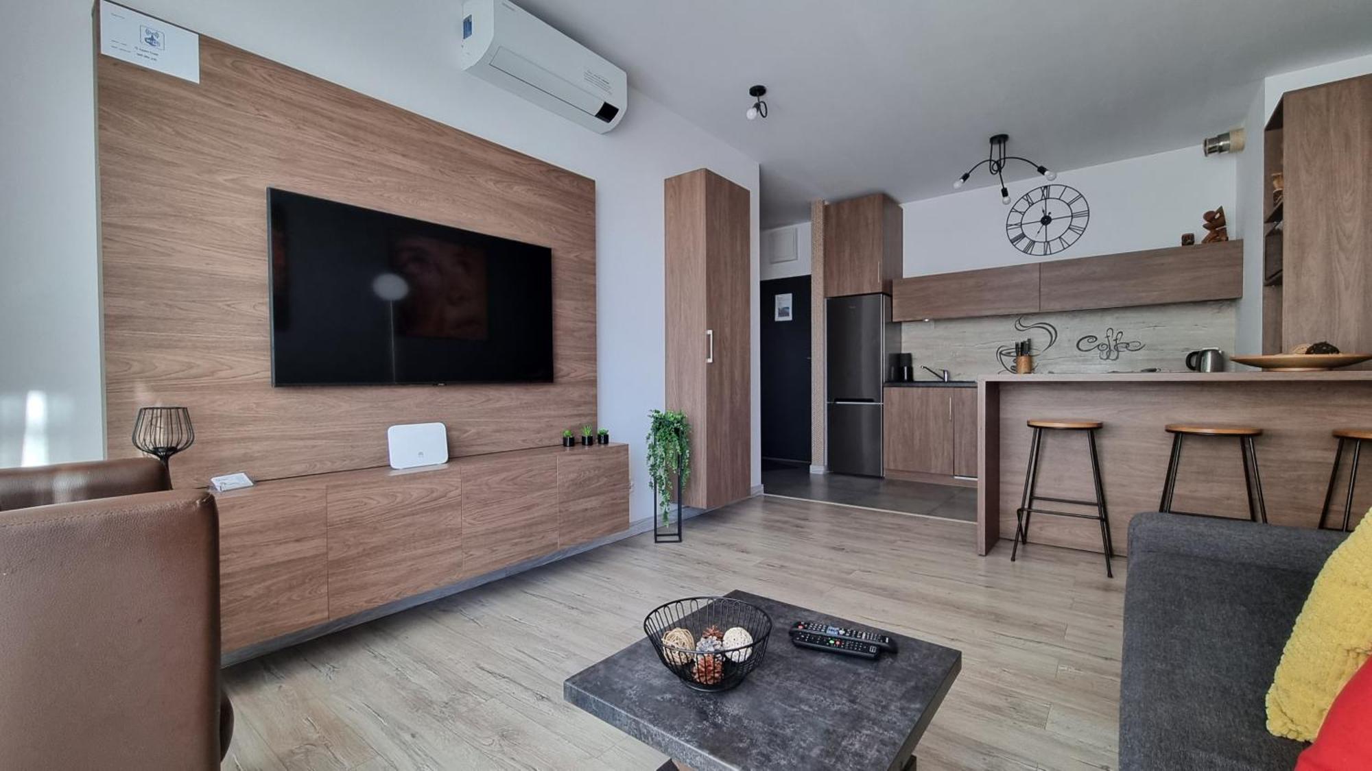 Q Apart Gold-Trzy Pokoje, Manufaktura, Klimatyzacja I Garaz Gratis, Tv Max, Fv, Gwarancja Zadowolenia Łódź Buitenkant foto